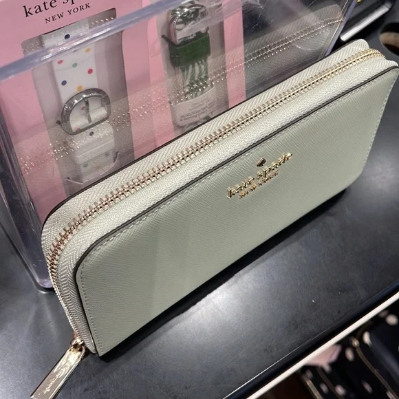 Kate Spade Staci Large Continental Wallet
Sage Bundle - Picture 15 of 16